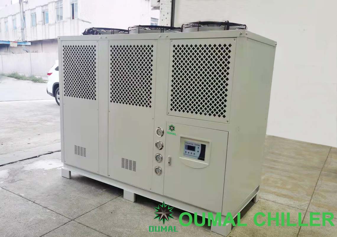 Air cooled chiller for plastic industry